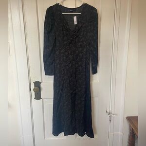 NWT Gap long sleeve midi skirt